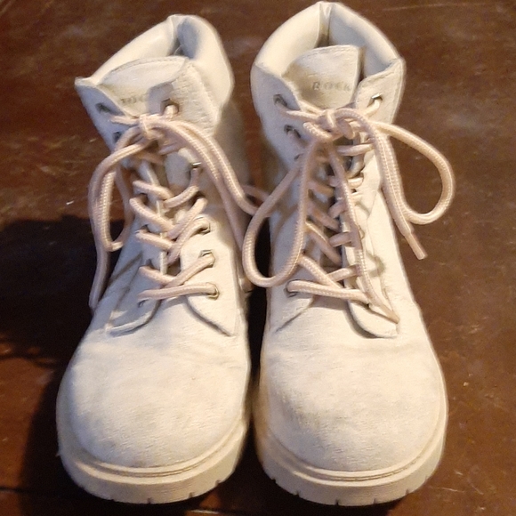 Boots - Picture 2 of 2